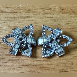 Vintage Rhinestone Clip On Earrings Triangle Star Shaped - GORGEOUS